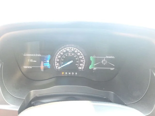 Used 2023 Green Ford Lariat image 10