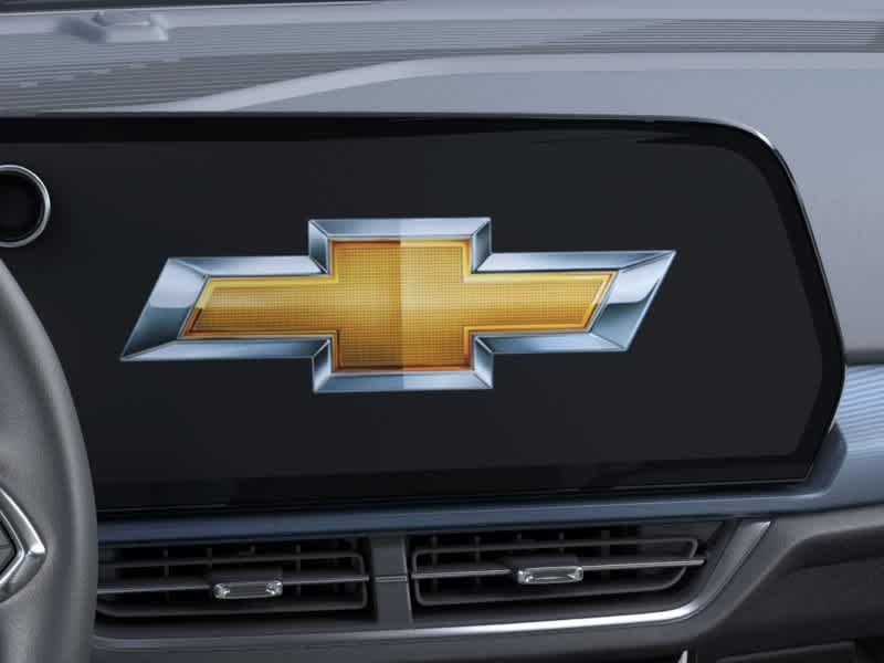 New 2025 Summit White Chevrolet LT image 20