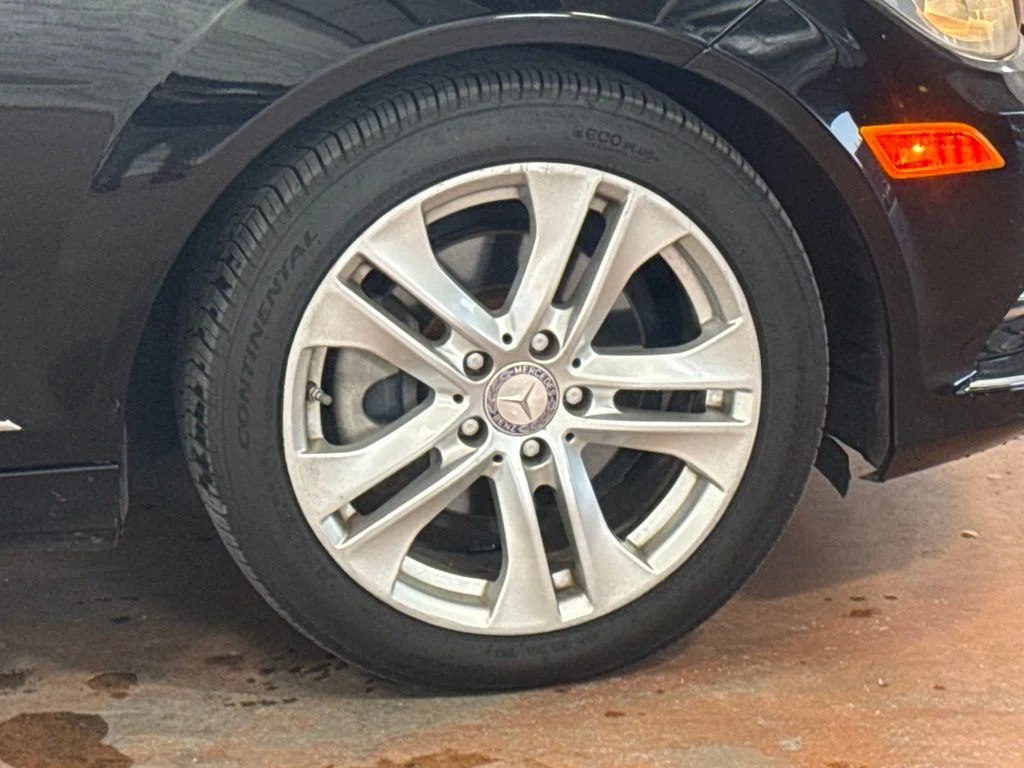 Used 2012 Black Mercedes-Benz C 300 image 9