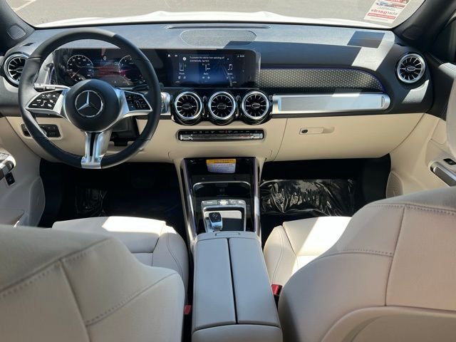 New 2026 White Mercedes-Benz GLB 250 image 15