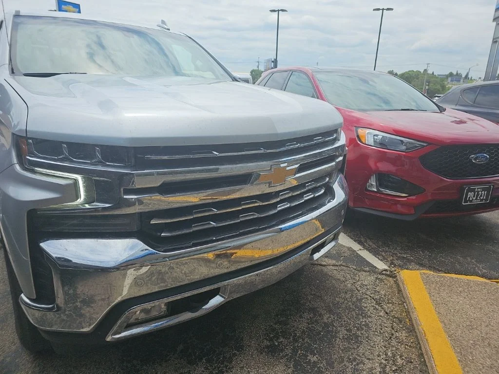 Used 2021  Chevrolet LTZ image 4