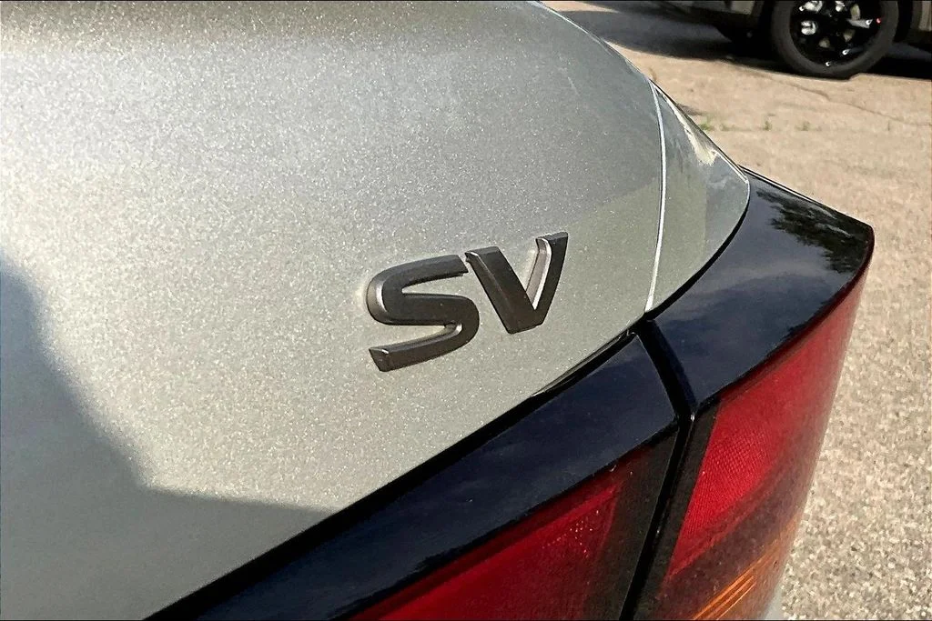 Used 2024 Brilliant Silver Metallic Nissan 2.5 SV image 21