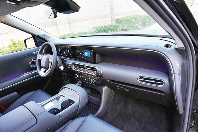 New 2026 Black Hyundai Limited image 10