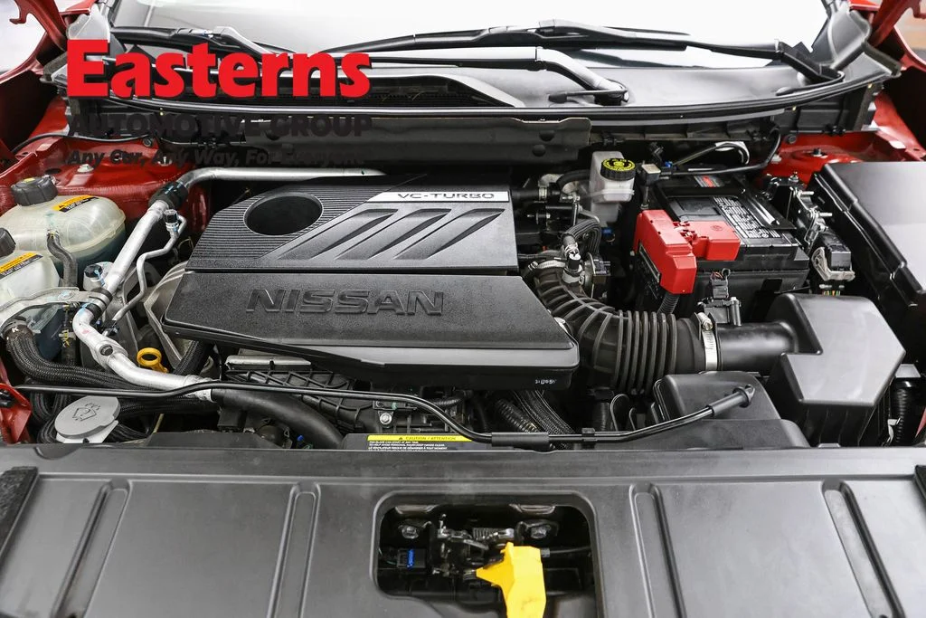 Used 2023 Red Nissan S image 7