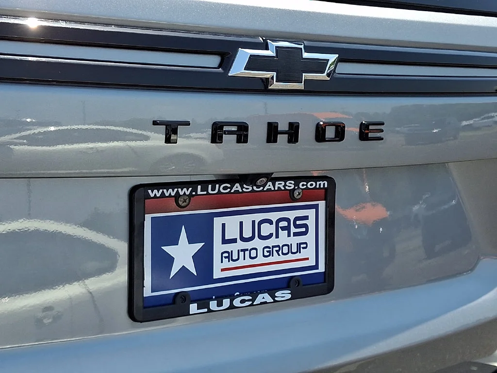 Used 2023 Silver Chevrolet Z71 image 32