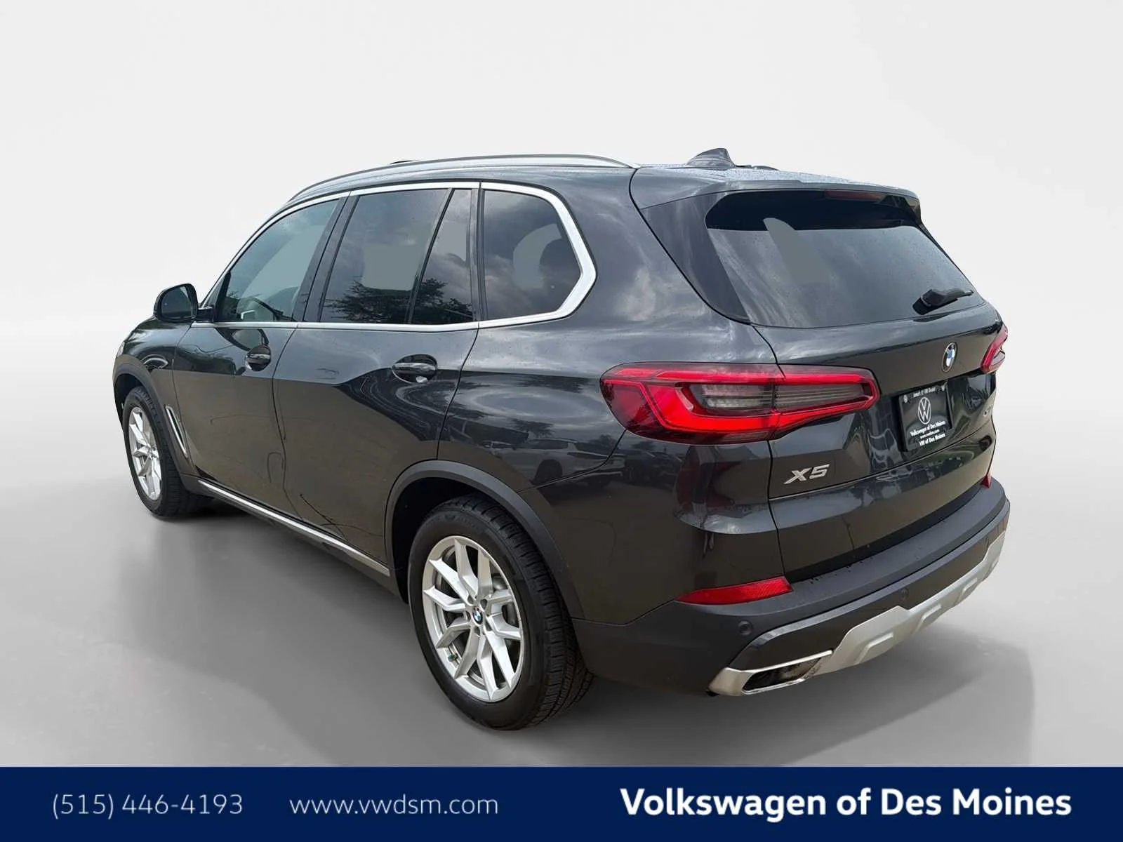 Used 2019 Dark Graphite Metallic BMW xDrive40i image 4