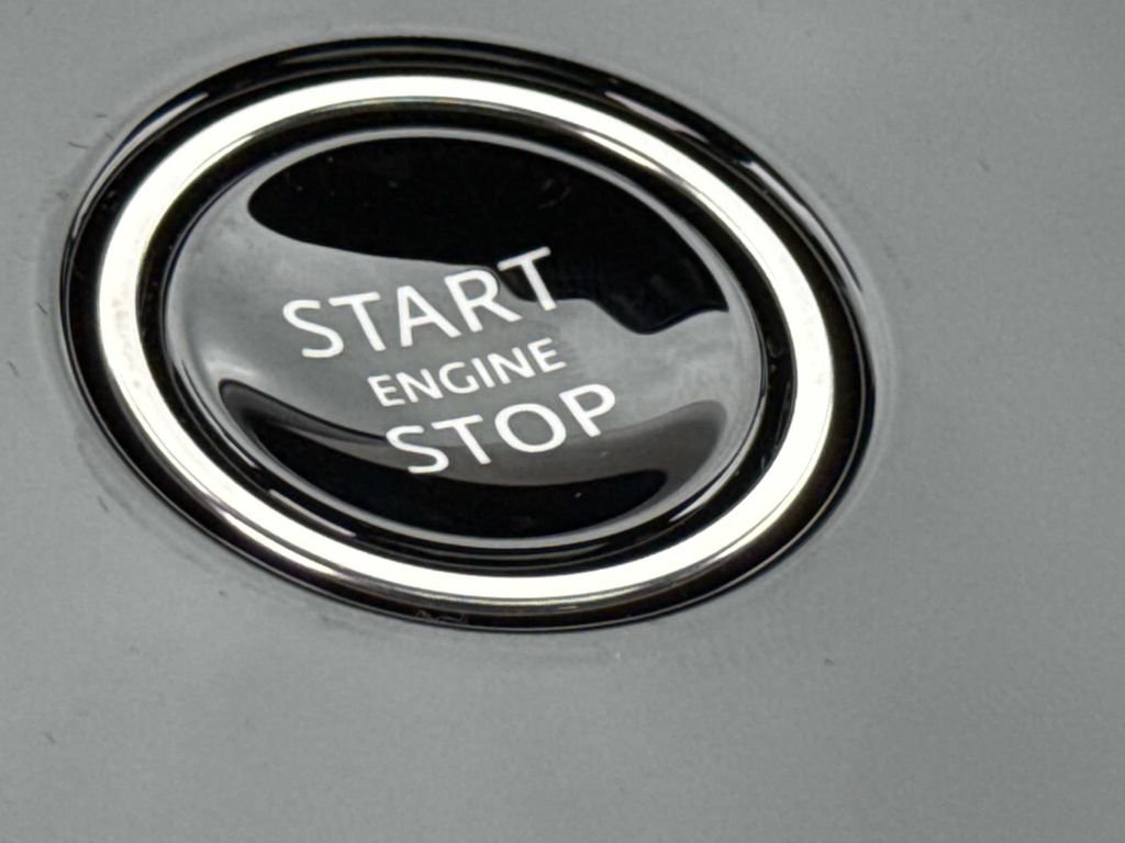 New 2026 Firenze Red Land Rover SE image 10