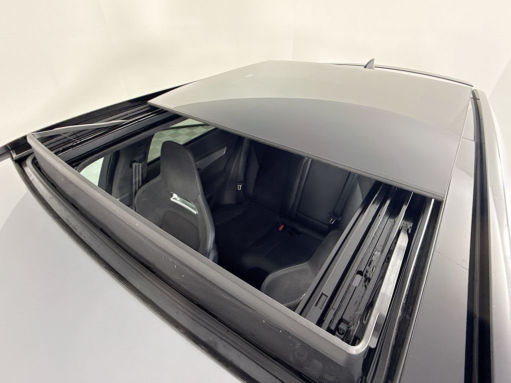 Certified Used 2021  Jaguar SVR image 23