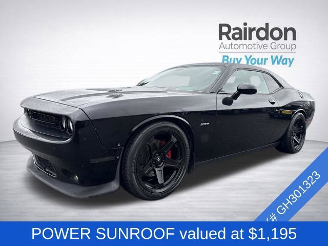 Used 2016 Pitch Black Clearcoat Dodge R/T Plus Shaker image 3