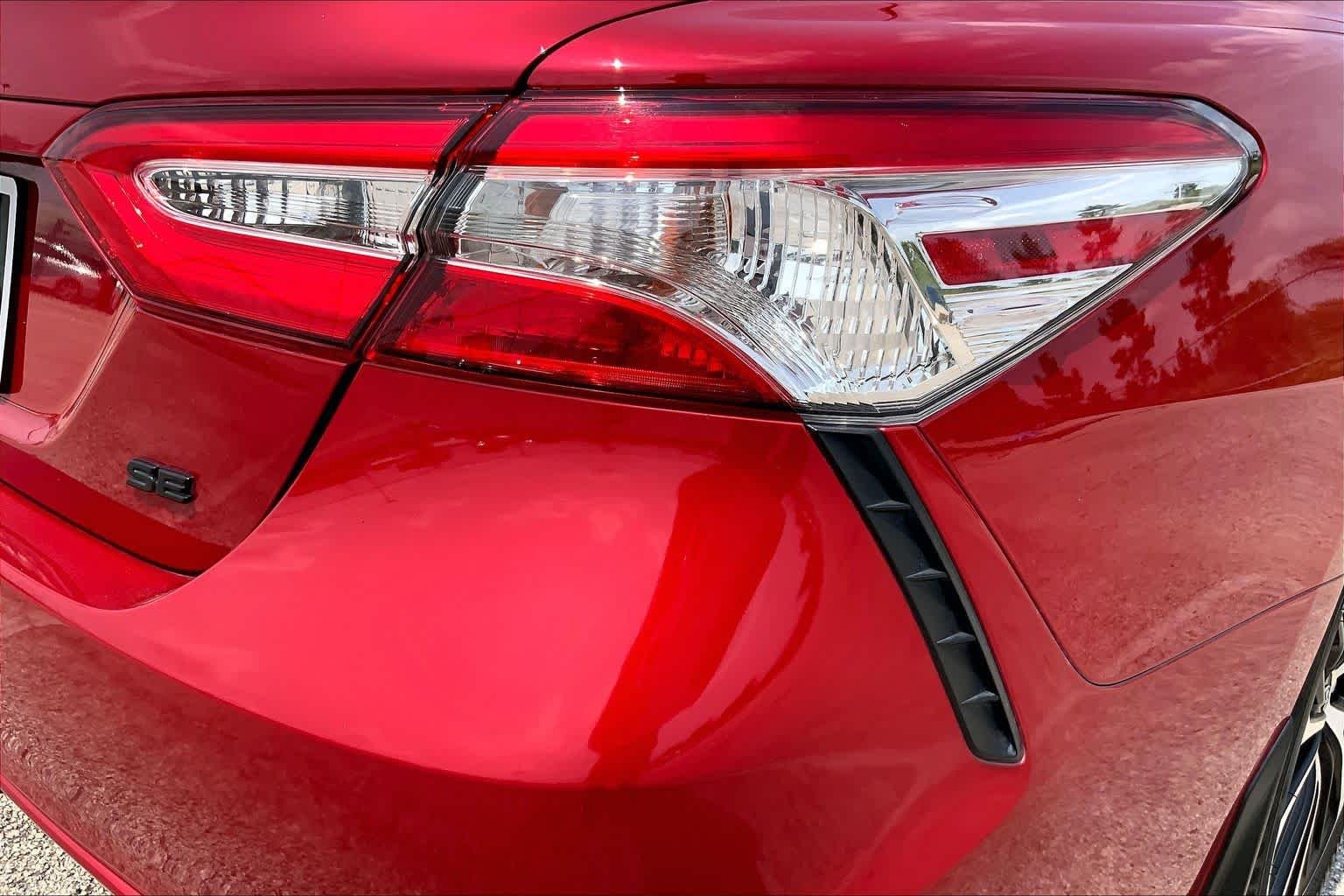 Used 2020 Supersonic Red Toyota SE image 30