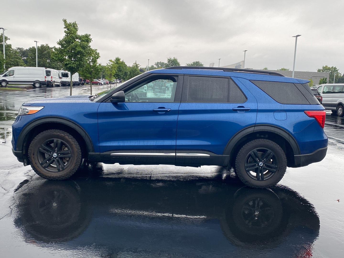 Used 2023 Atlas Blue Ford XLT image 7