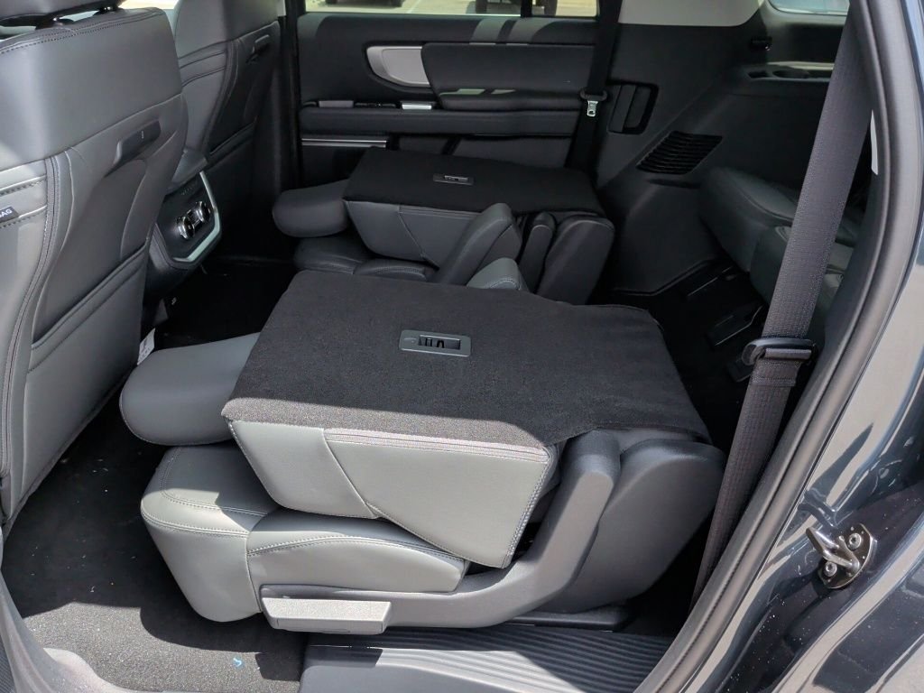 New 2026 Stone Blue Metallic Ford MAX Active image 37