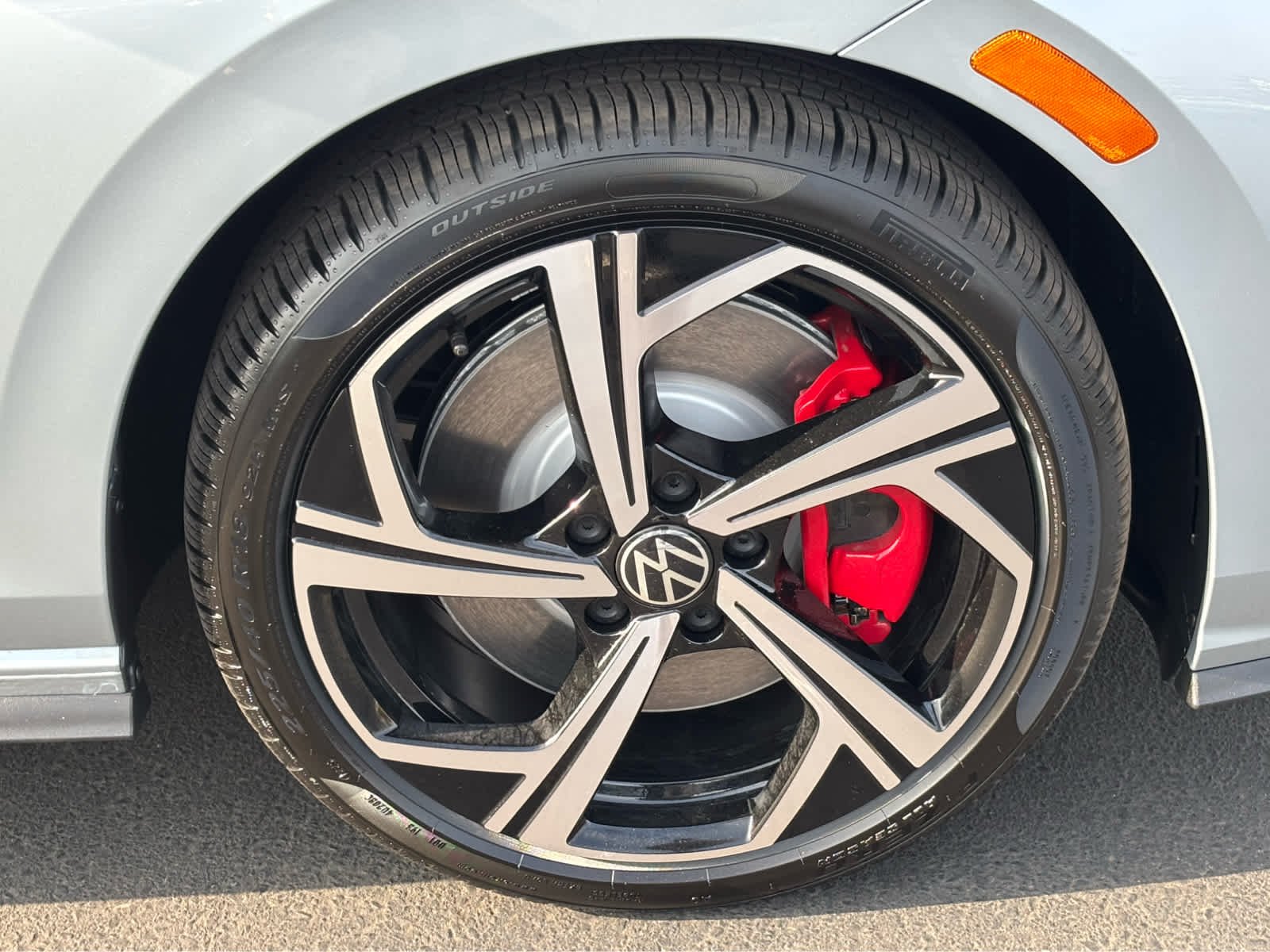 2025 Volkswagen Golf GTI SE - Photo 24