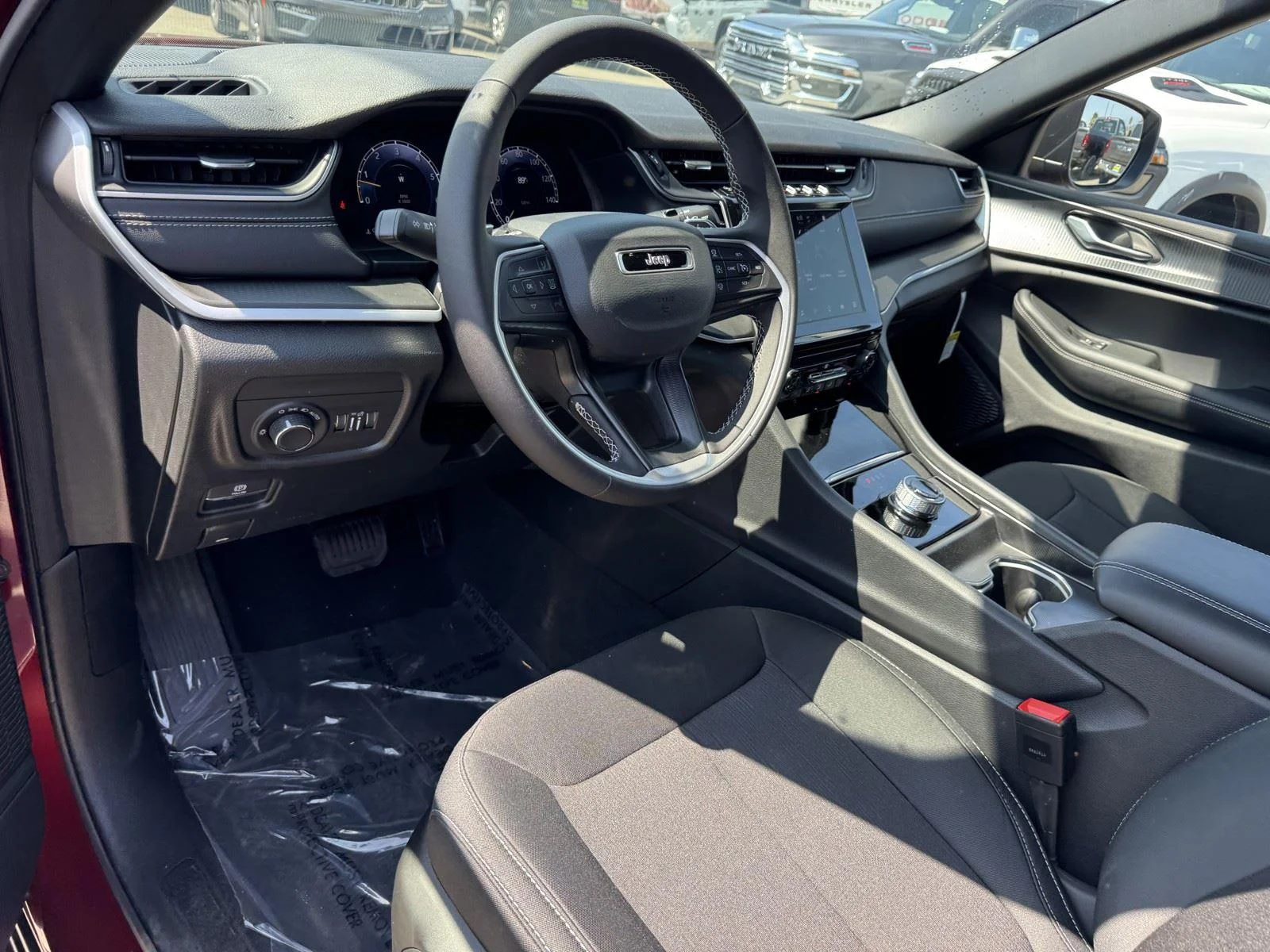 2025 Jeep Grand Cherokee L Laredo - Photo 11