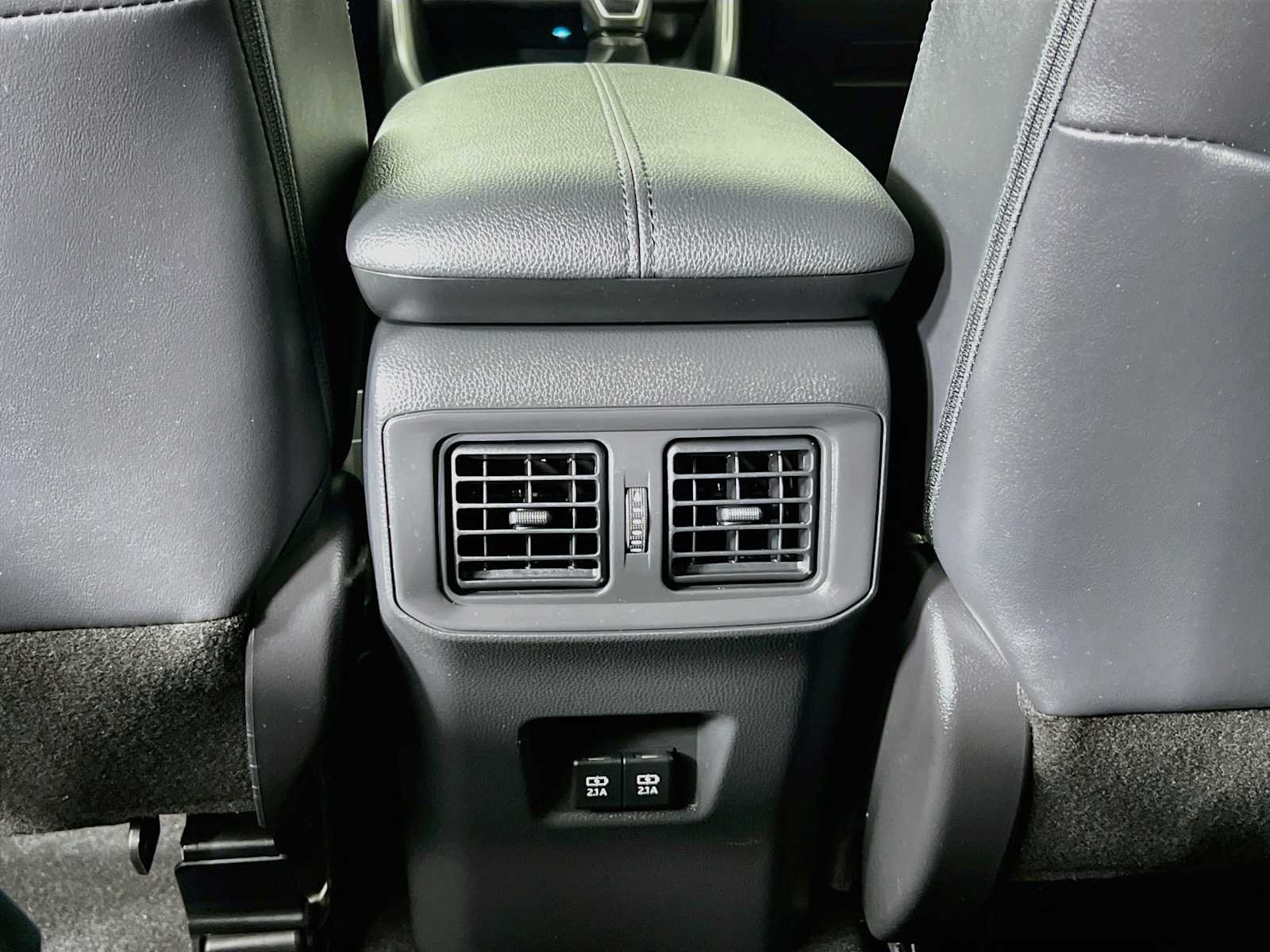 Used 2019 Blizzard Pearl Toyota Limited image 27