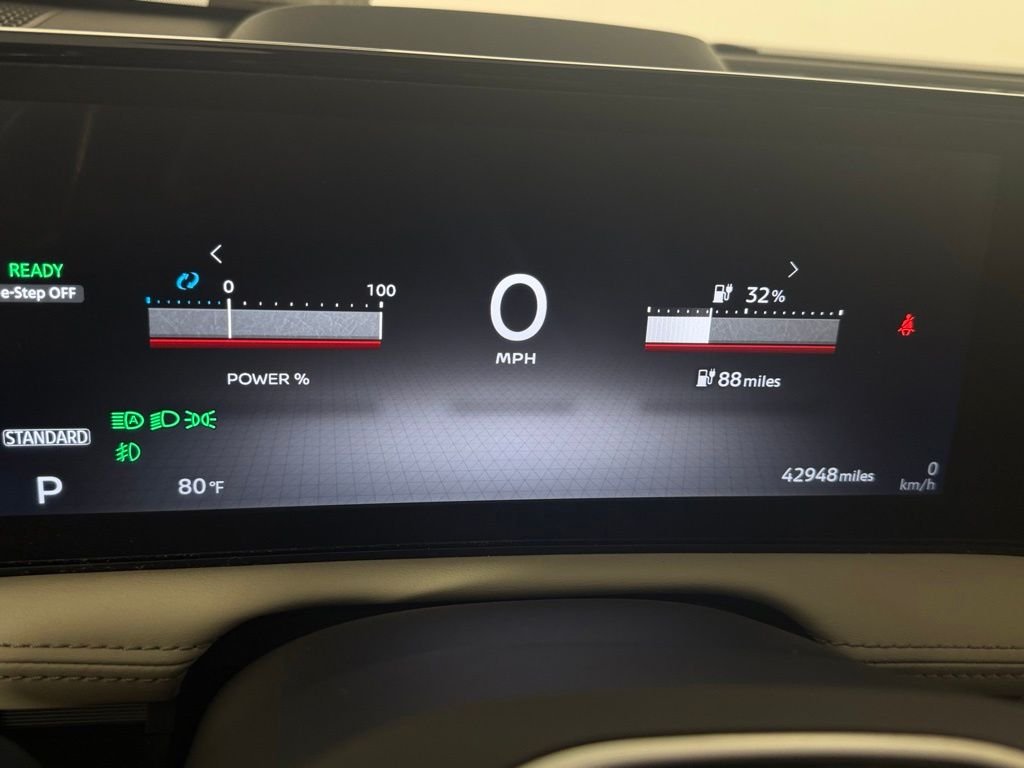 Used 2024 White Nissan EVOLVE+ image 17