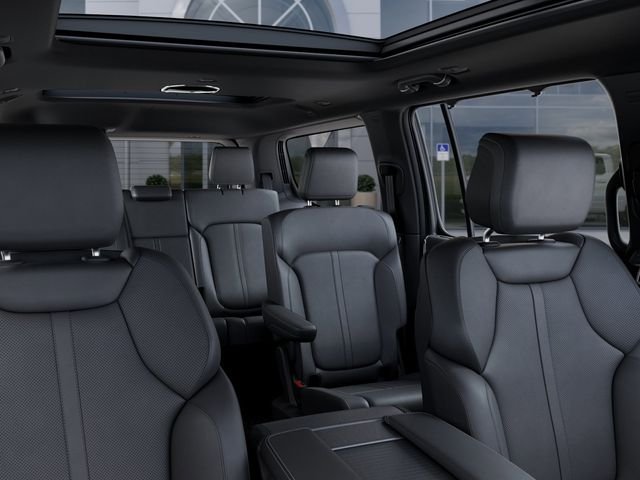 New 2026 Bright White Clear-Coat Exterior Paint Jeep Limited Reserve image 31
