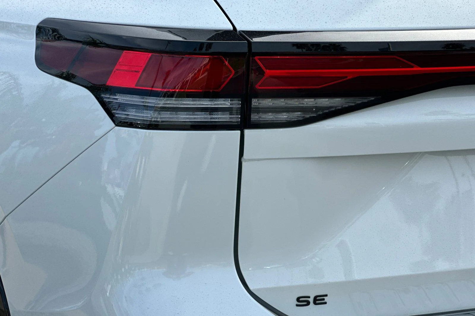 New 2026  Volkswagen 2.0T SE R-Line Black image 7