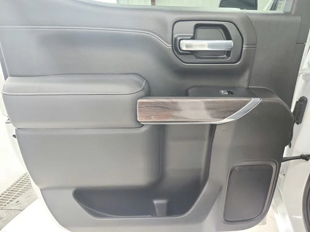 Used 2021 White Chevrolet LTZ image 37
