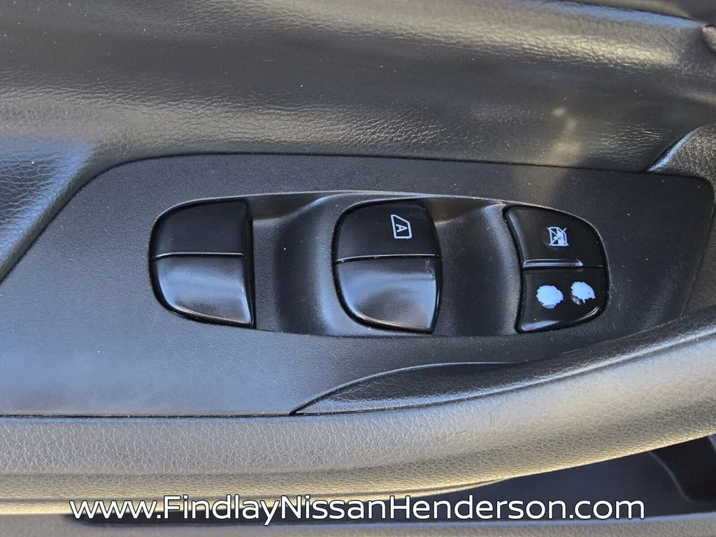 Used 2016 Black Nissan 2.5 S image 20