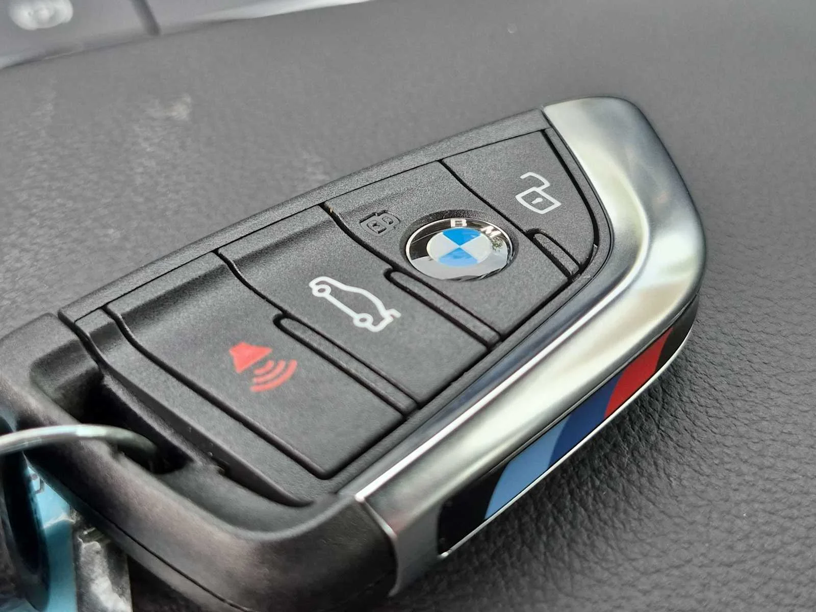 New 2027 Black Sapphire Metallic BMW M440i xDrive image 34