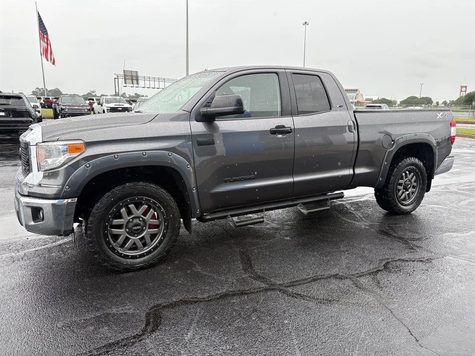 Used 2017 Gray Toyota SR5 5.7L V8 image 14