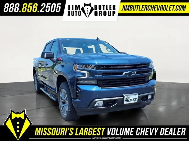 Used 2022 Northsky Blue Metallic Chevrolet RST image 25