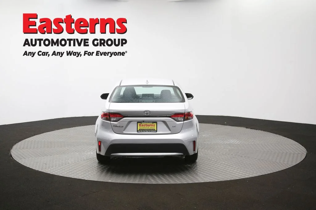 Used 2021 Silver Toyota LE image 35