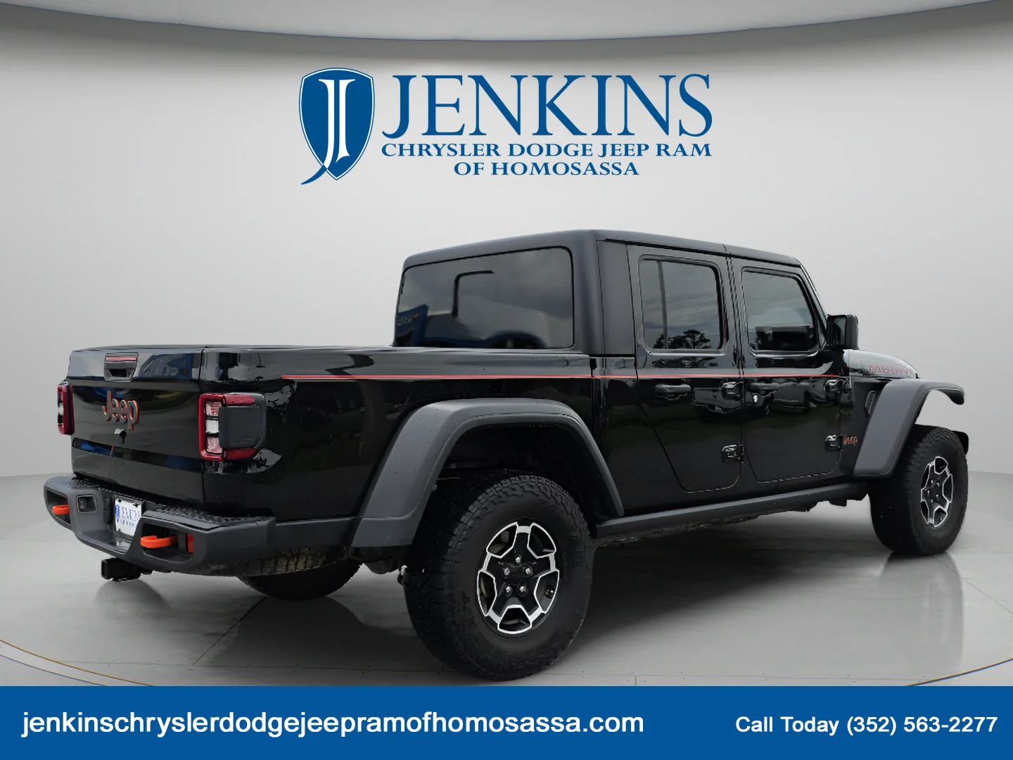 Used 2023 Black Clearcoat Jeep Mojave image 4