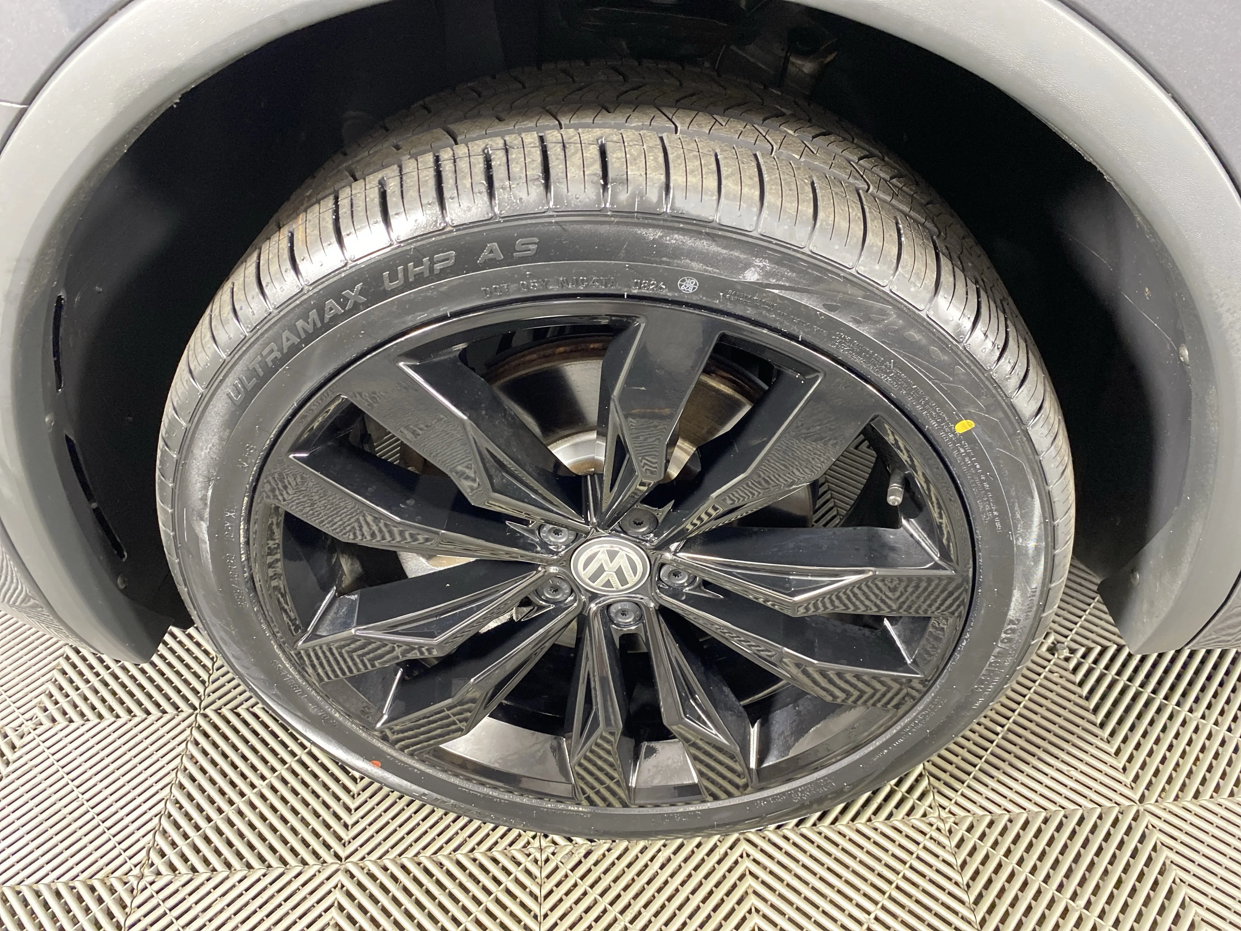 Used 2021 Platinum Gray Metallic Volkswagen SE R-Line Black image 13