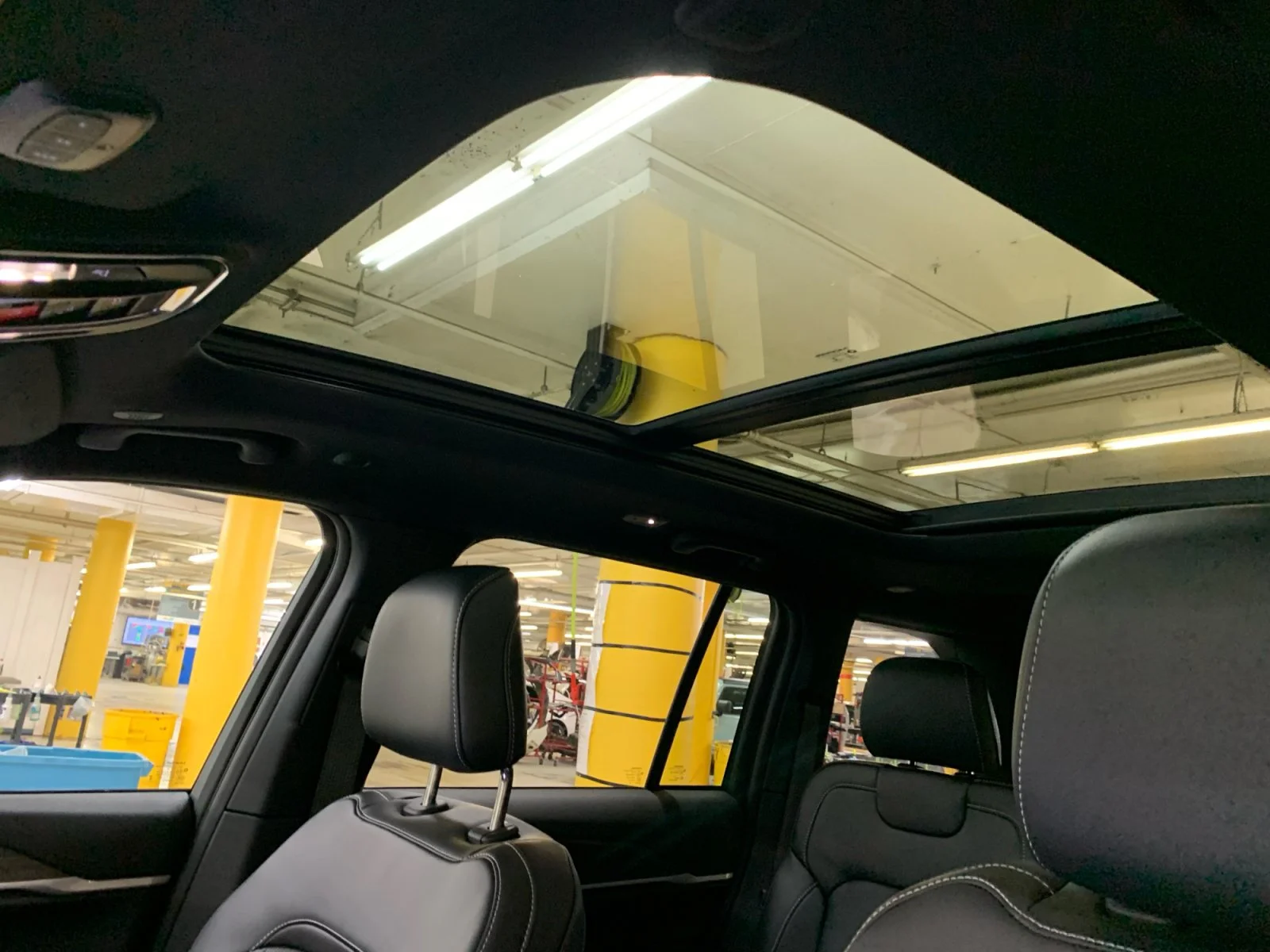 New 2026 Bright White Jeep Limited image 22