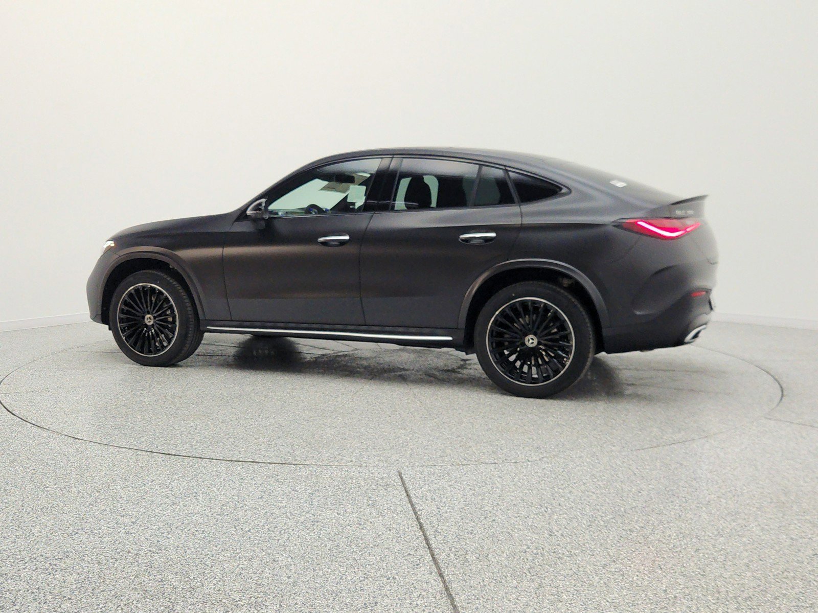 New 2026 MANUFAKTUR exclusive graphite grey magno Mercedes-Benz GLC 300 4MATIC® Coupe image 29