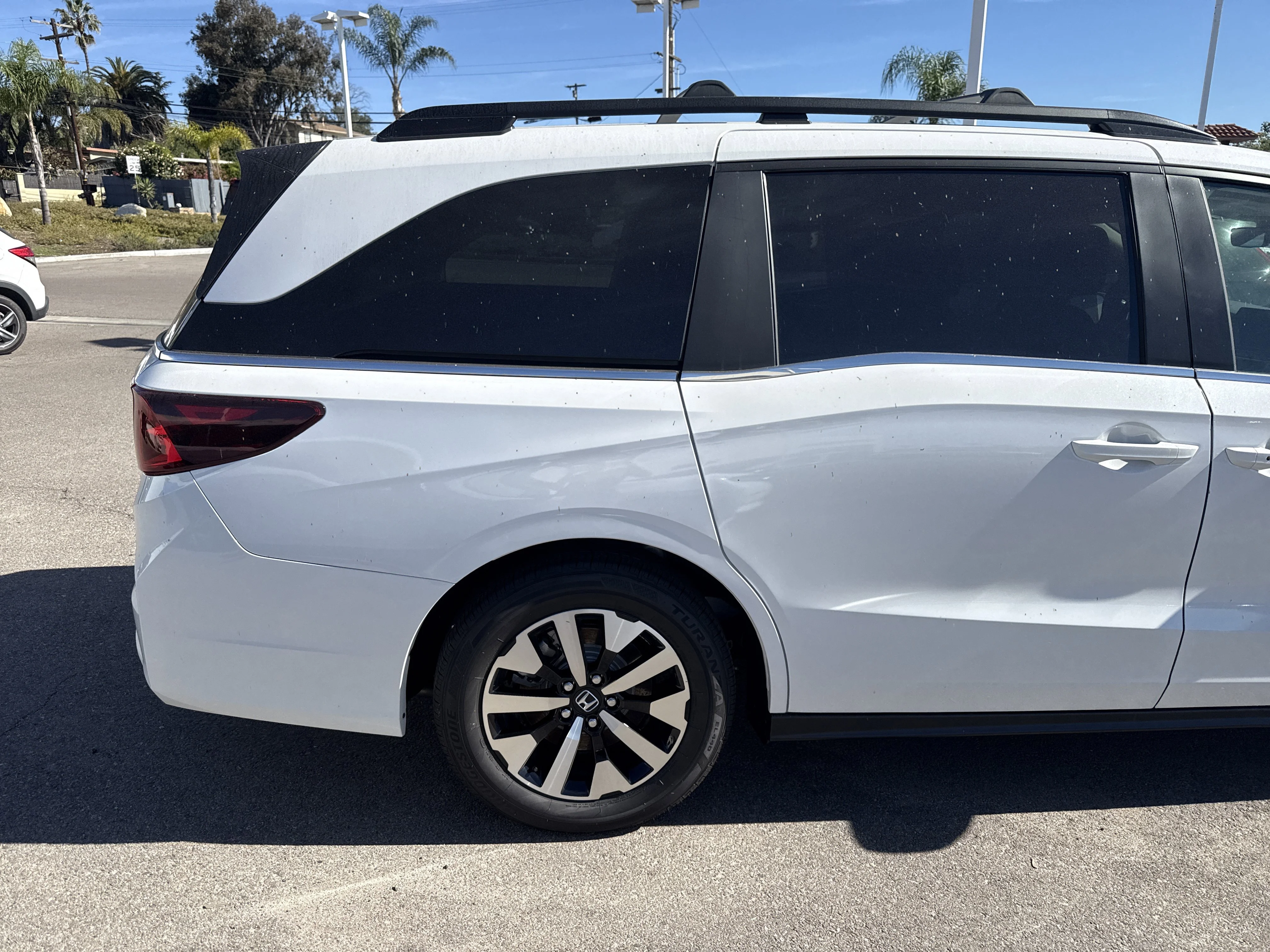 2026 Honda Odyssey EX-L - Photo 7
