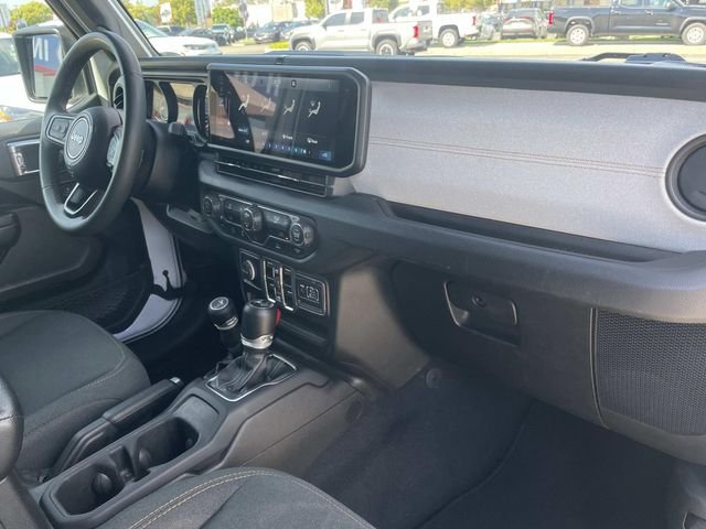Used 2024 White Jeep Sport S image 28