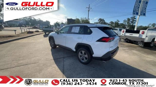 Certified Used 2025 Ice Toyota XLE image 6