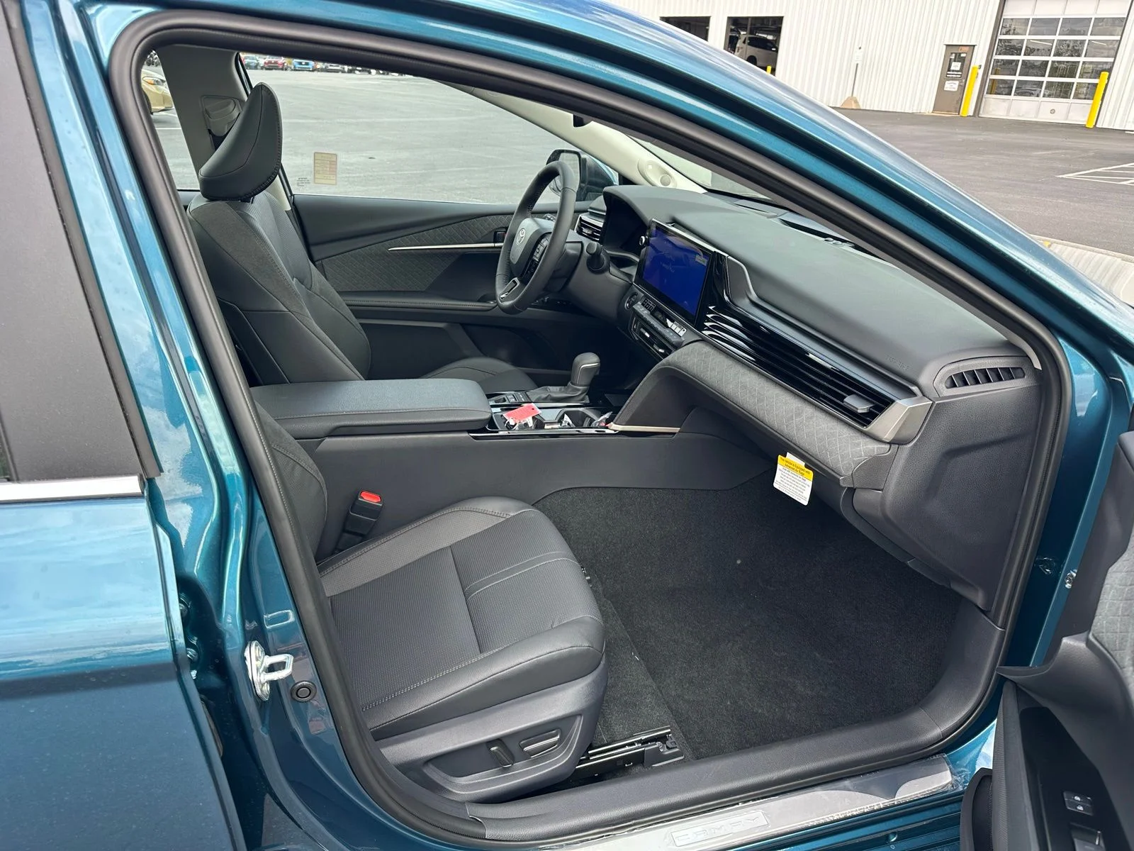 2026 Toyota Camry XLE - Photo 21