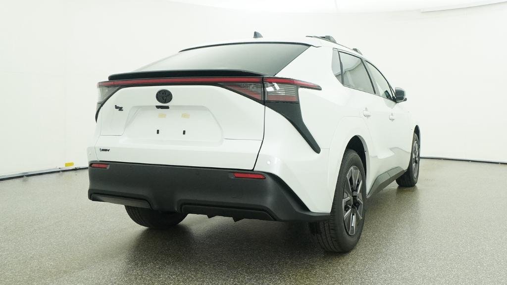 New 2026 Wind Chill Pearl Toyota XLE image 40