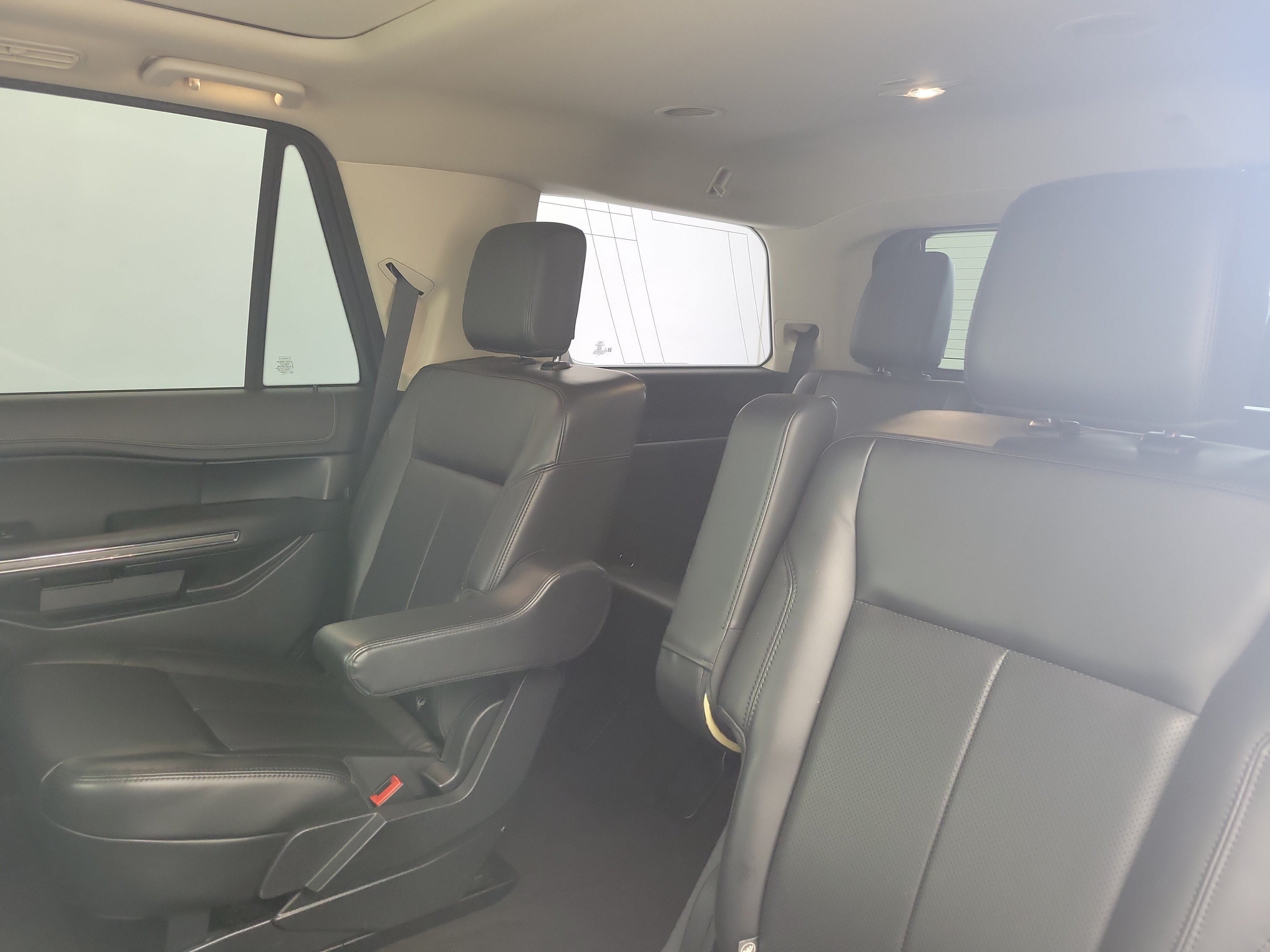 Used 2022 White Metallic Ford XLT image 13