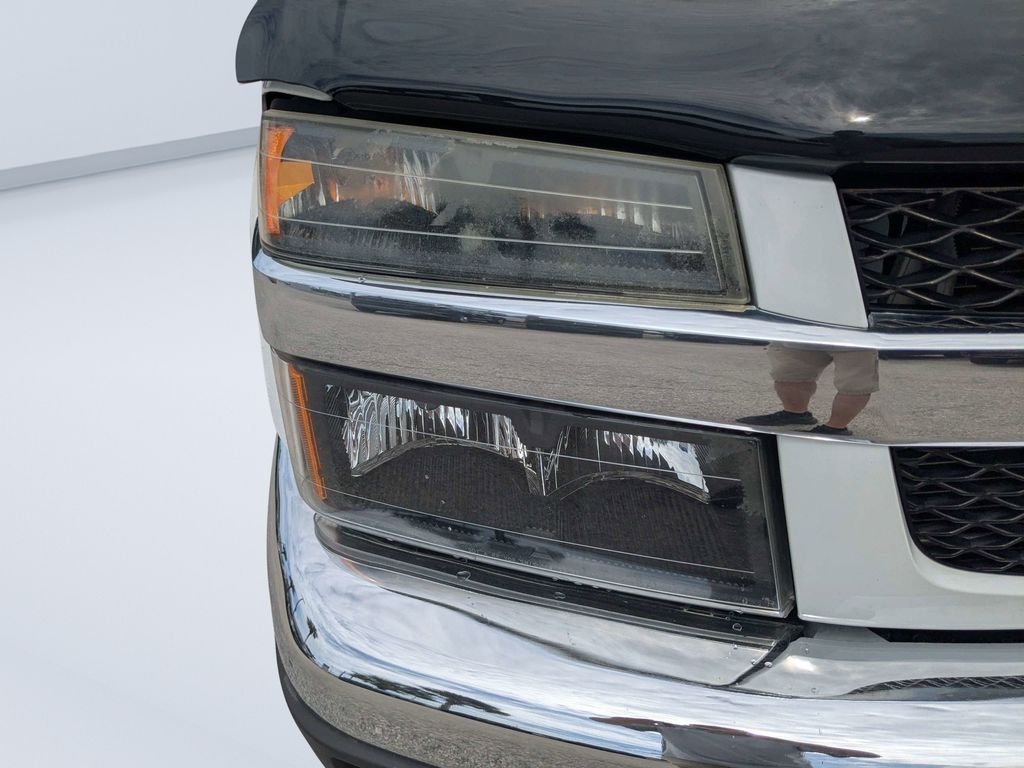 Used 2008 White Chevrolet LT image 14