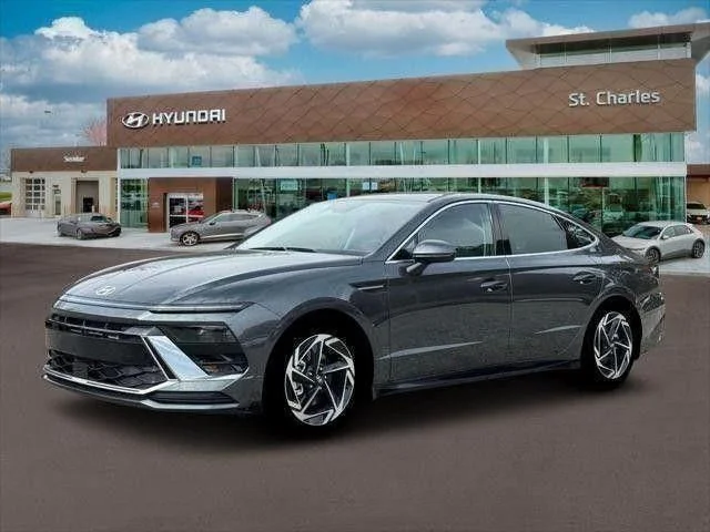 Used 2026 Gray Hyundai SEL Sport image 2