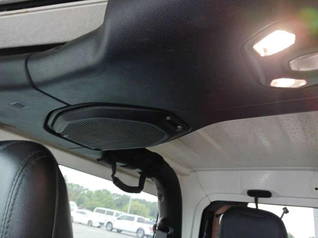Used 2021 Gray Jeep Rubicon image 23