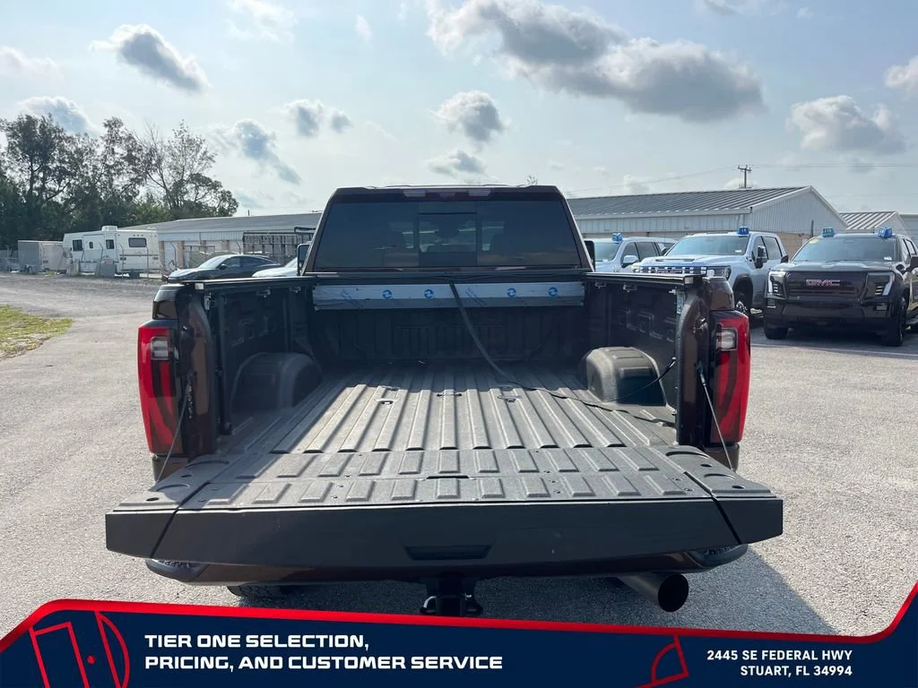 Used 2024 Redwood Metallic GMC Denali Ultimate image 11