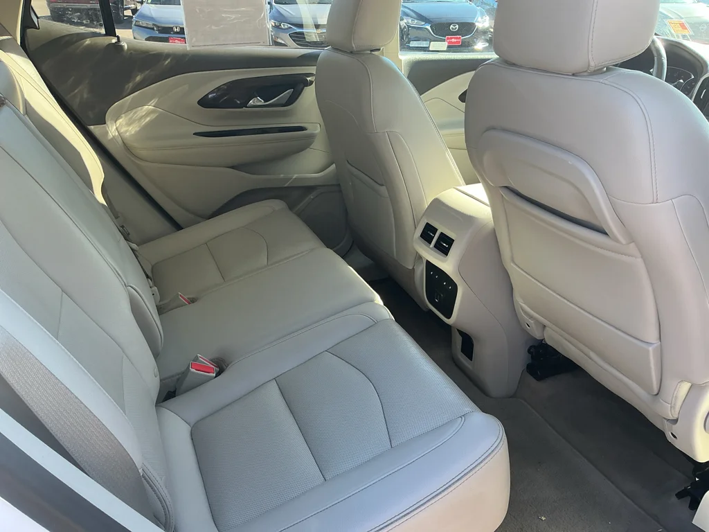 Used 2020 Summit White GMC Denali image 15