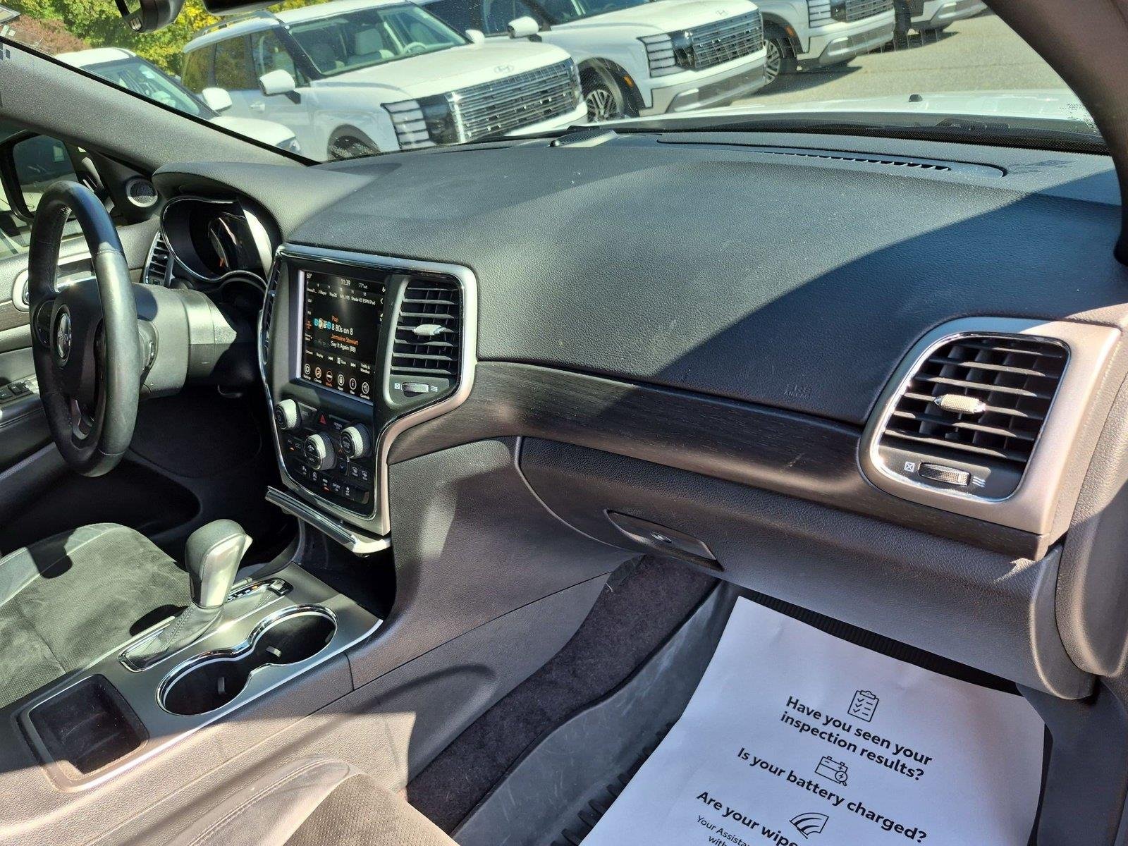 Used 2018 Bright White Clearcoat Jeep Altitude image 37