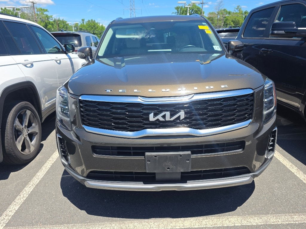 Used 2022 Dark Moss Kia EX image 2