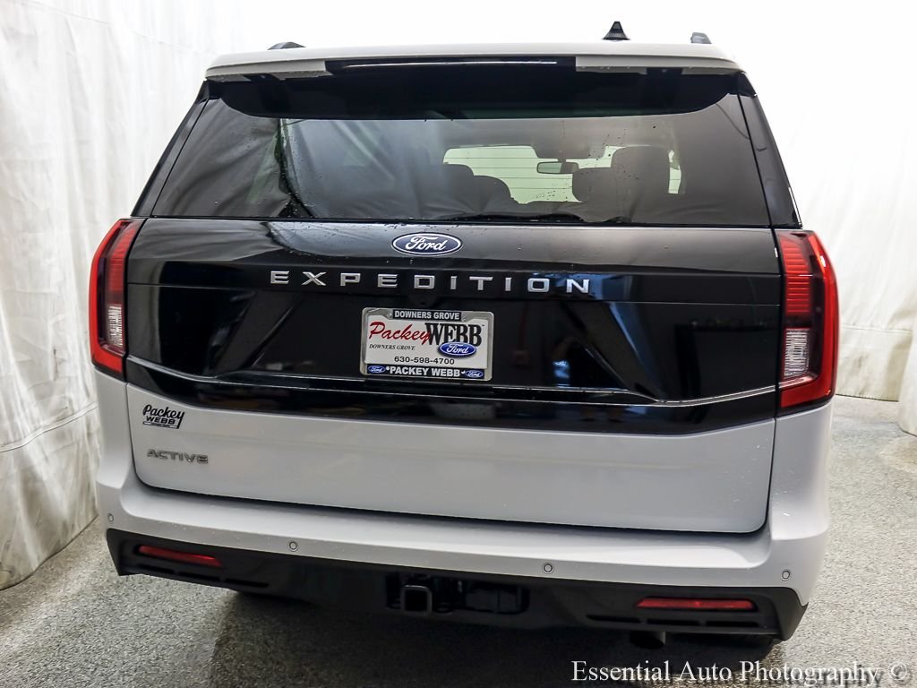 Used 2025 Oxford White Ford Active image 6