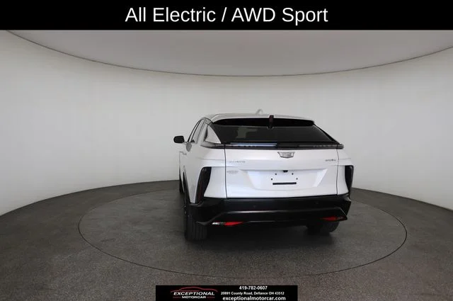 Used 2024 White Cadillac Sport image 14