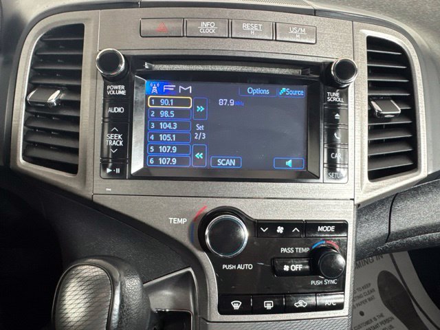 Used 2014 Silver Toyota LE image 15