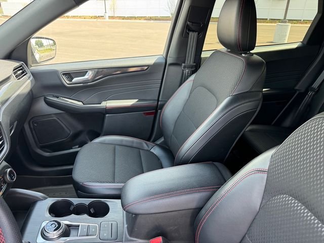 Used 2025 Gray Ford ST-Line image 10