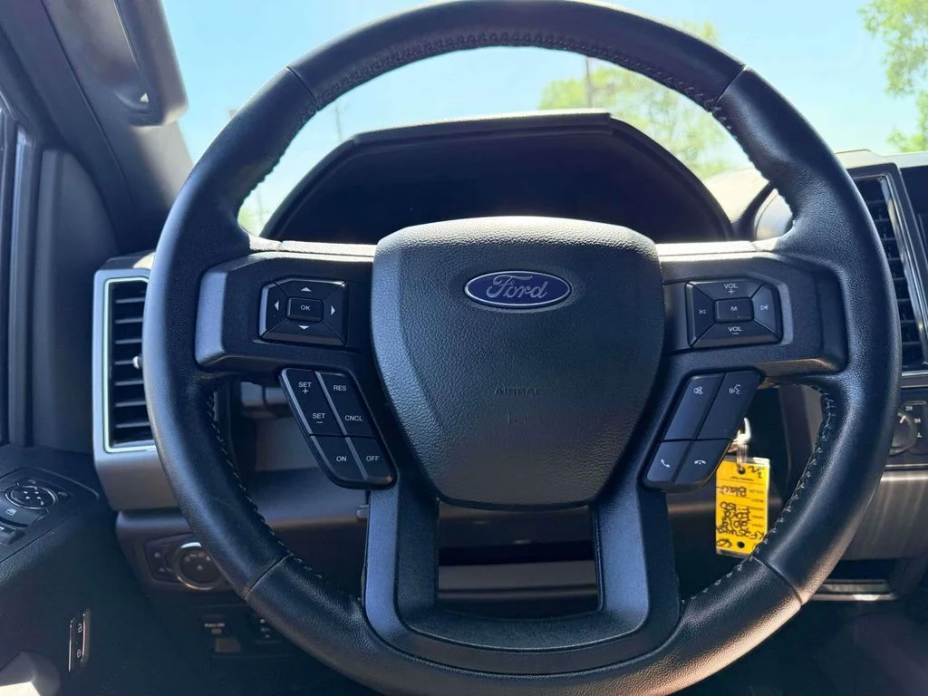 Used 2019 Black Ford XLT image 15